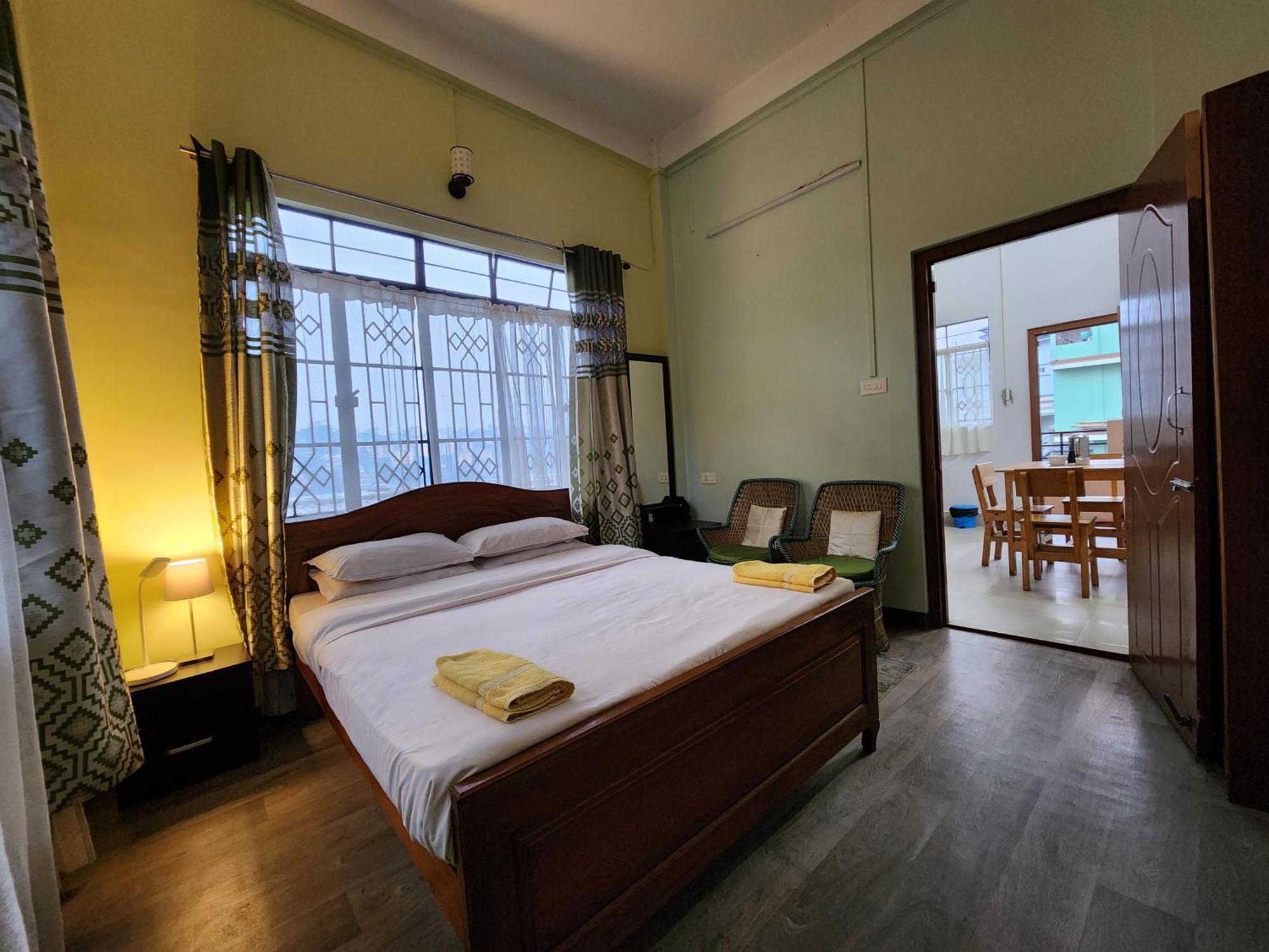 Cafe Sola Bnb Shillong Eksteriør billede
