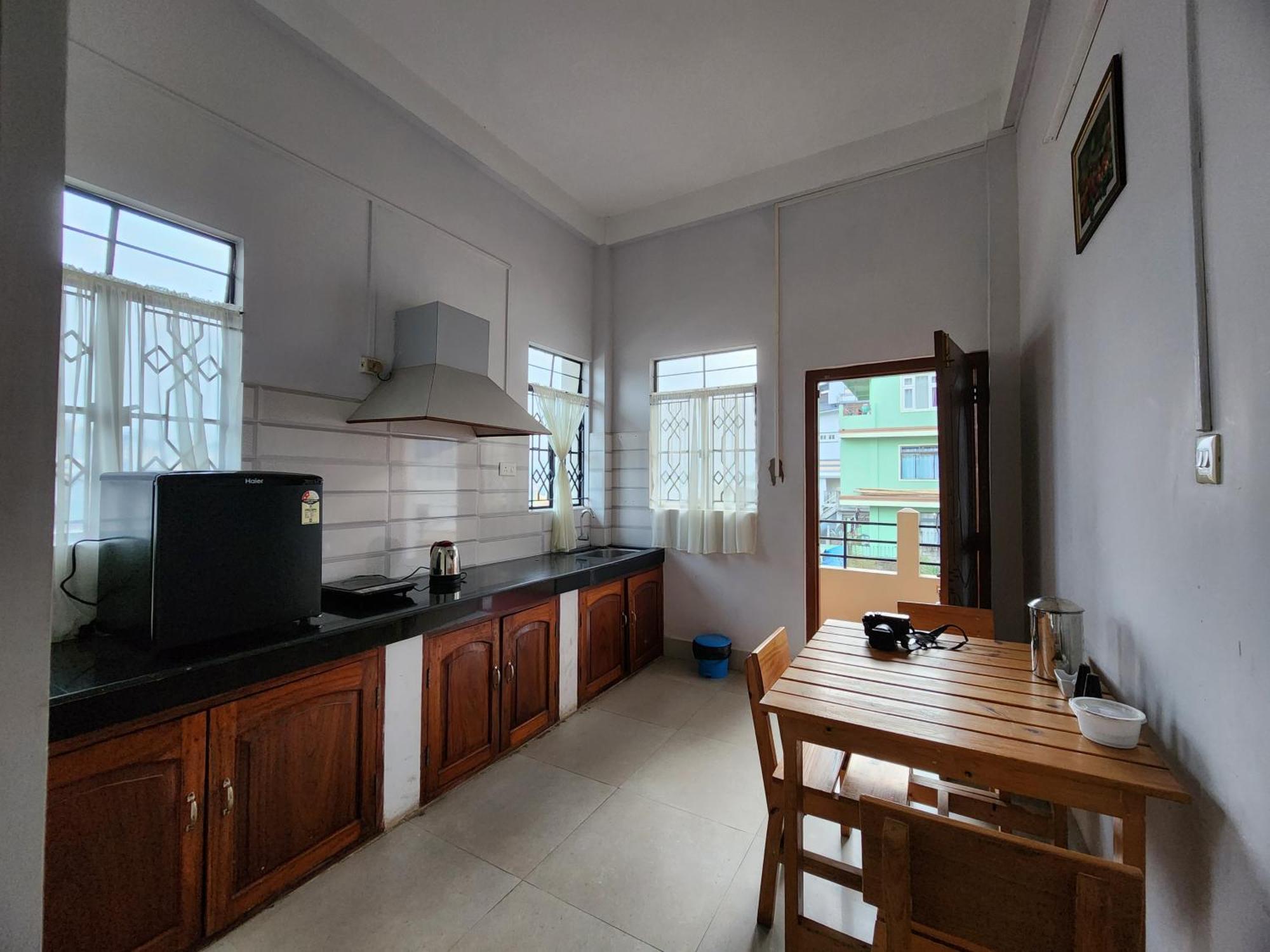 Cafe Sola Bnb Shillong Eksteriør billede