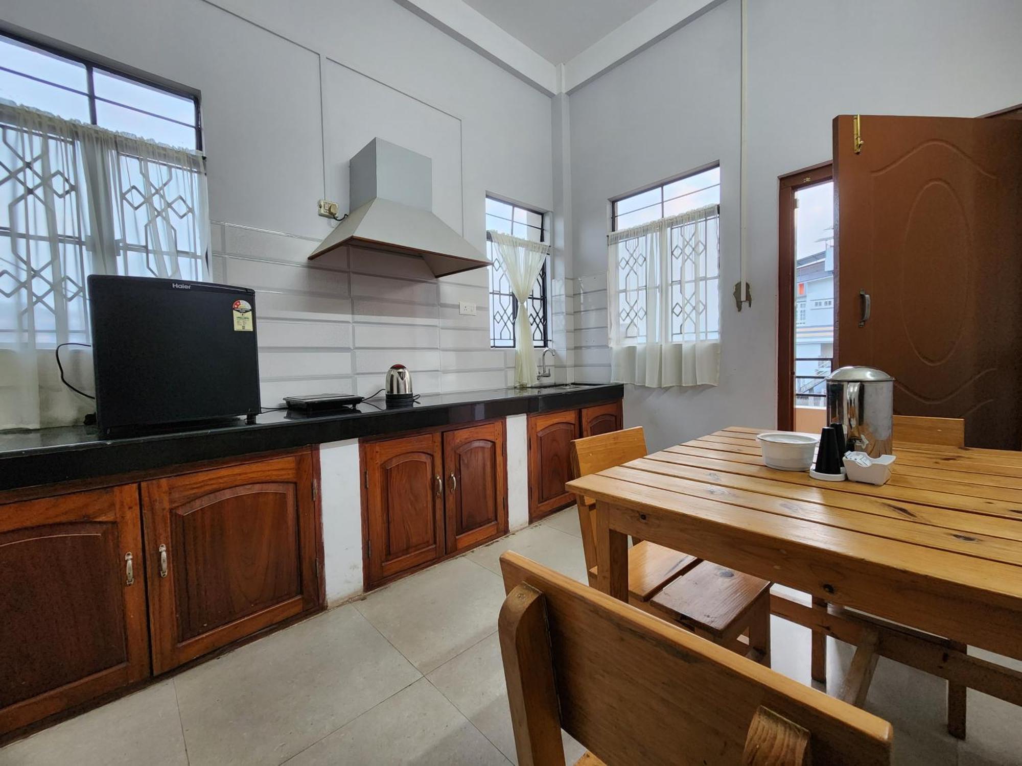 Cafe Sola Bnb Shillong Eksteriør billede