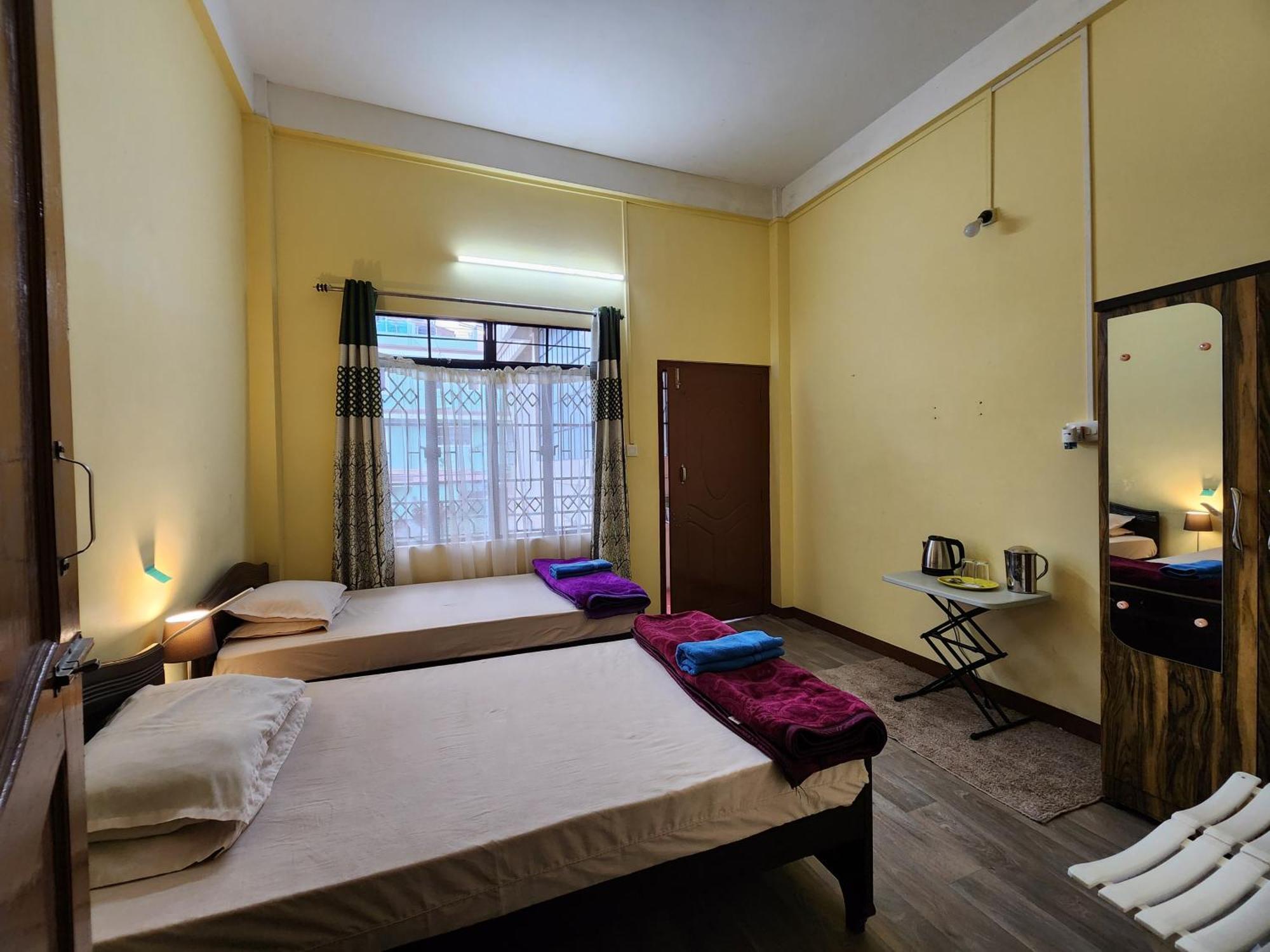 Cafe Sola Bnb Shillong Eksteriør billede