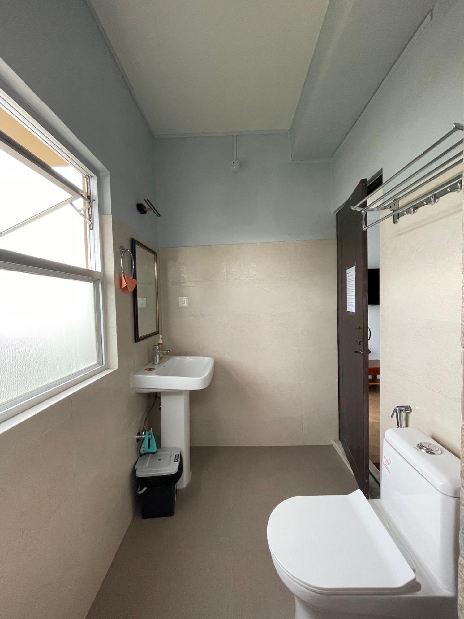 Cafe Sola Bnb Shillong Eksteriør billede