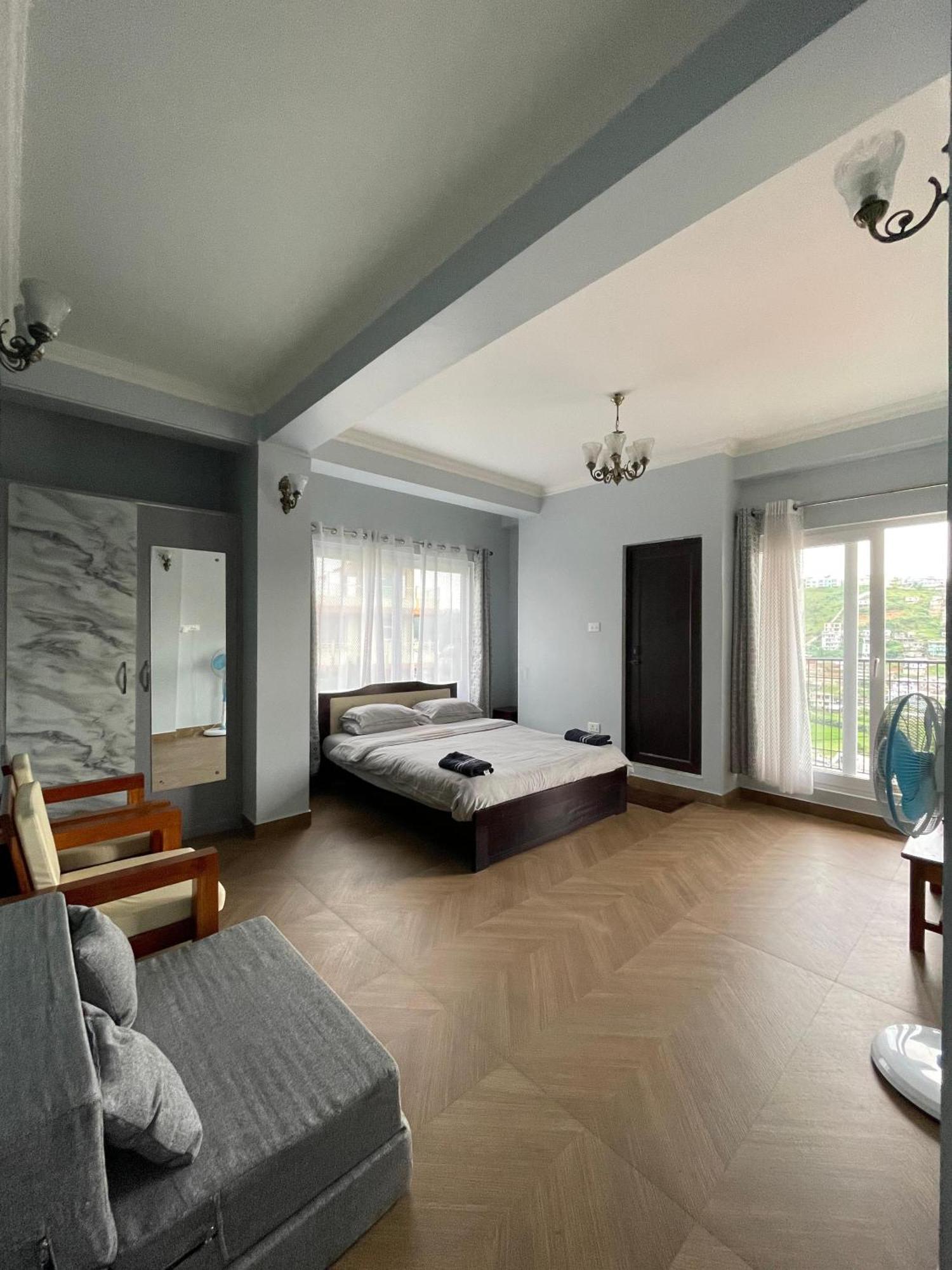 Cafe Sola Bnb Shillong Eksteriør billede