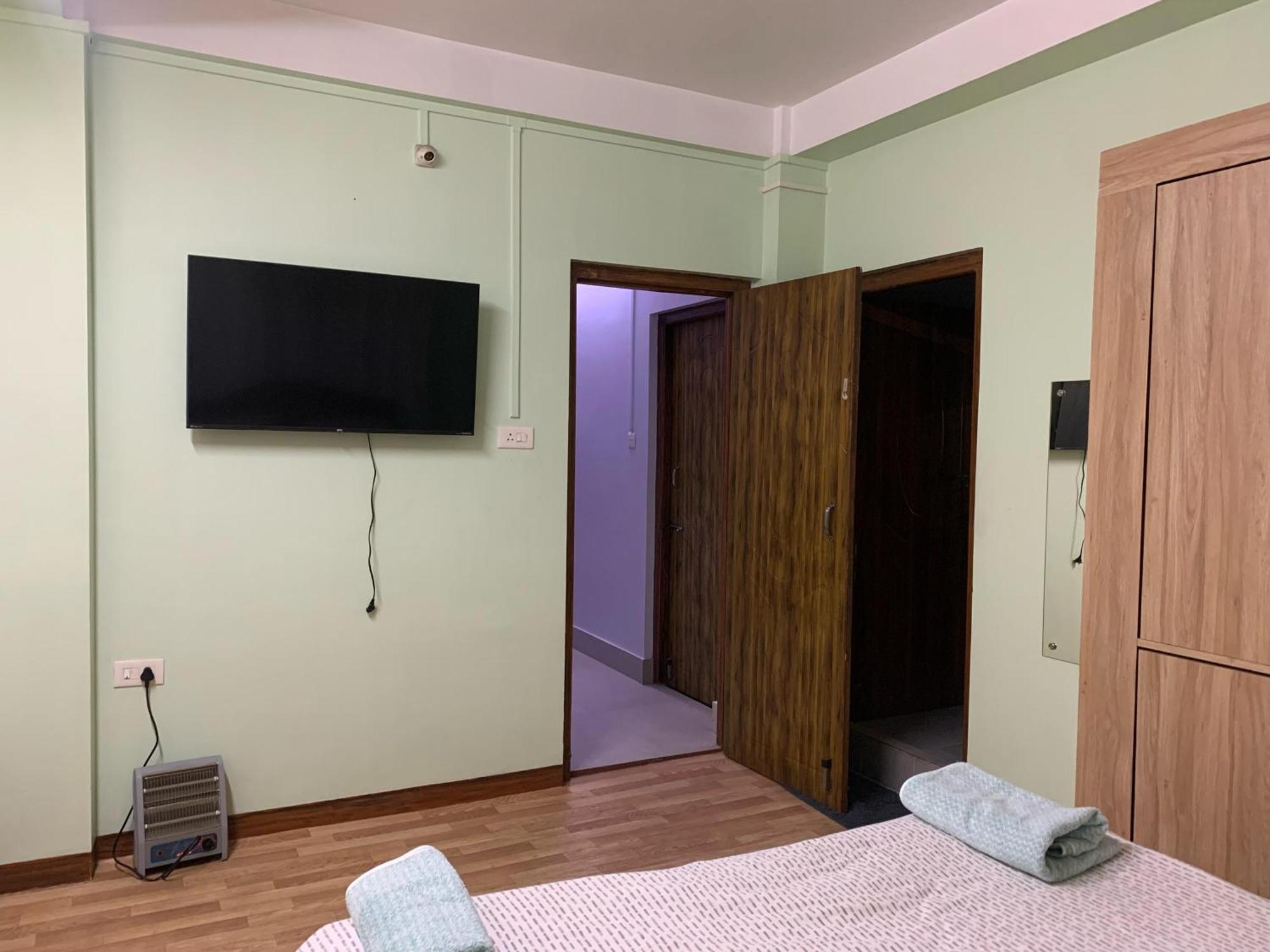 Cafe Sola Bnb Shillong Værelse billede